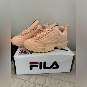 NWT Disruptor II Premium FILA Women’s Sneakers — Rose Platforms